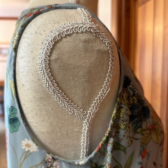 Philosophy Floral Sleeveless High Low Button Down Hidden Placard Polyester Top - Picture 12 of 14